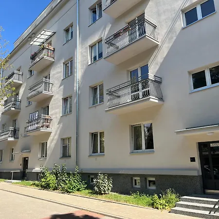 Lägenhet Charming In Old Mokotow Warszawa